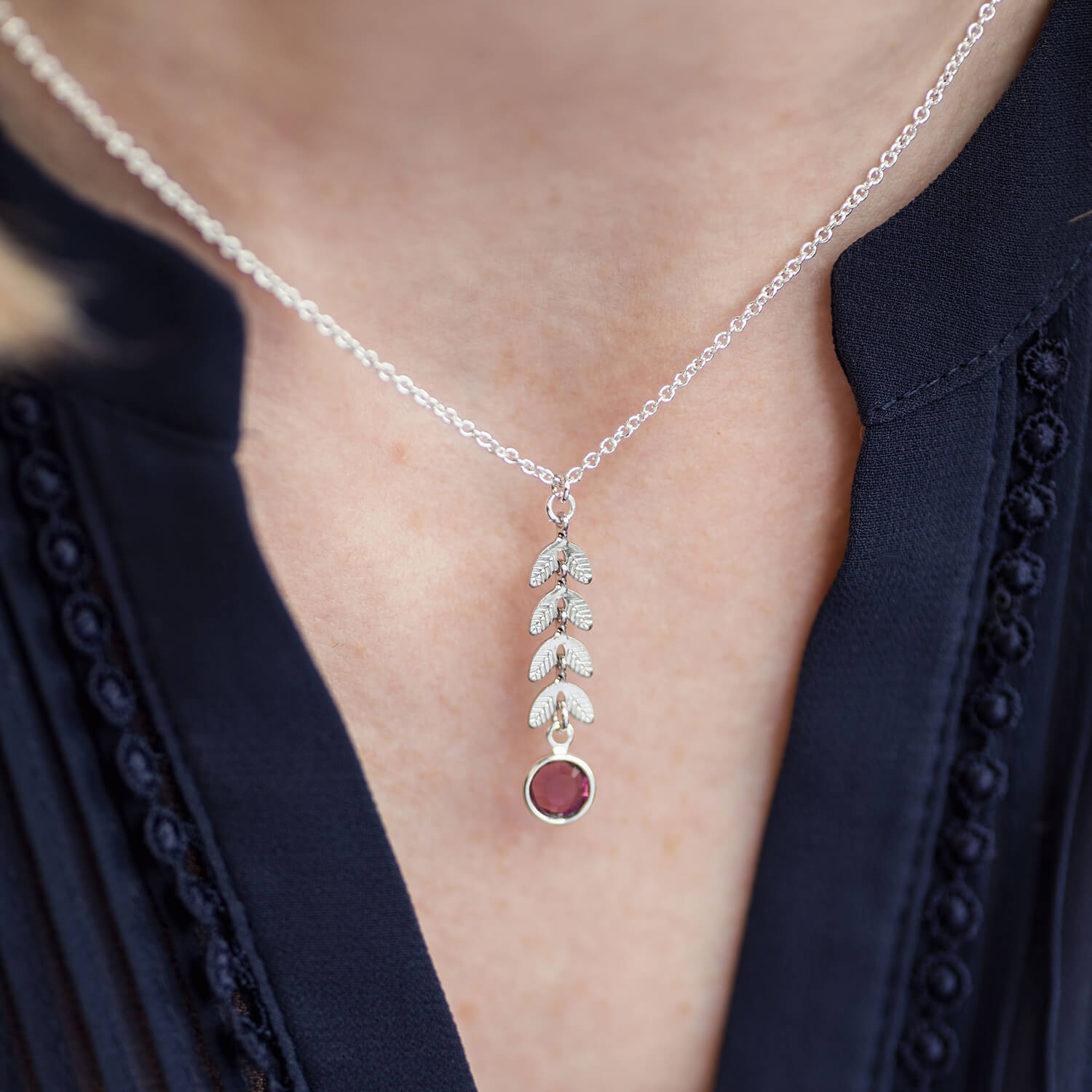 Joy by Corrine Smith Silver Leaf Chain Halskette Silber Geburtsstein