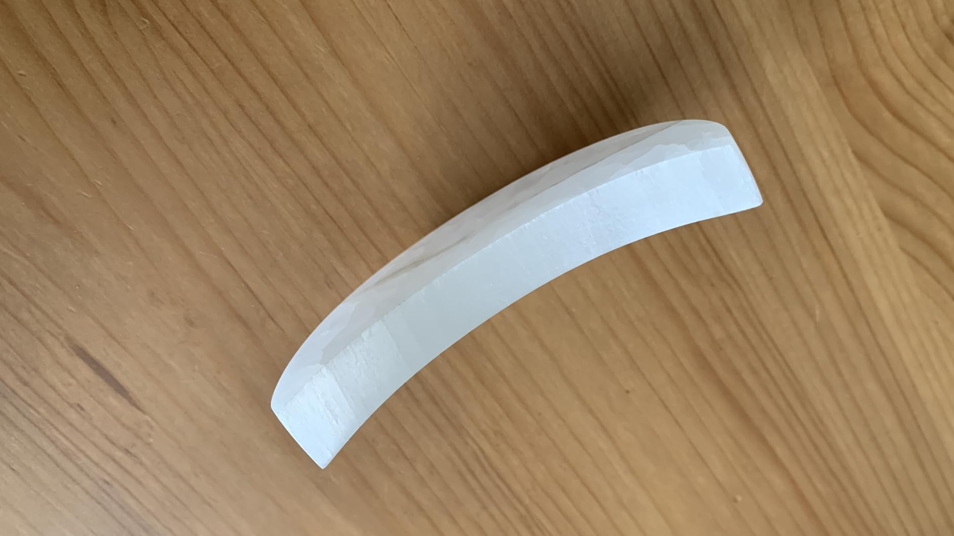 NKlaus Selenit Aufladeplatte Halbmond 10,5x7cm weiß