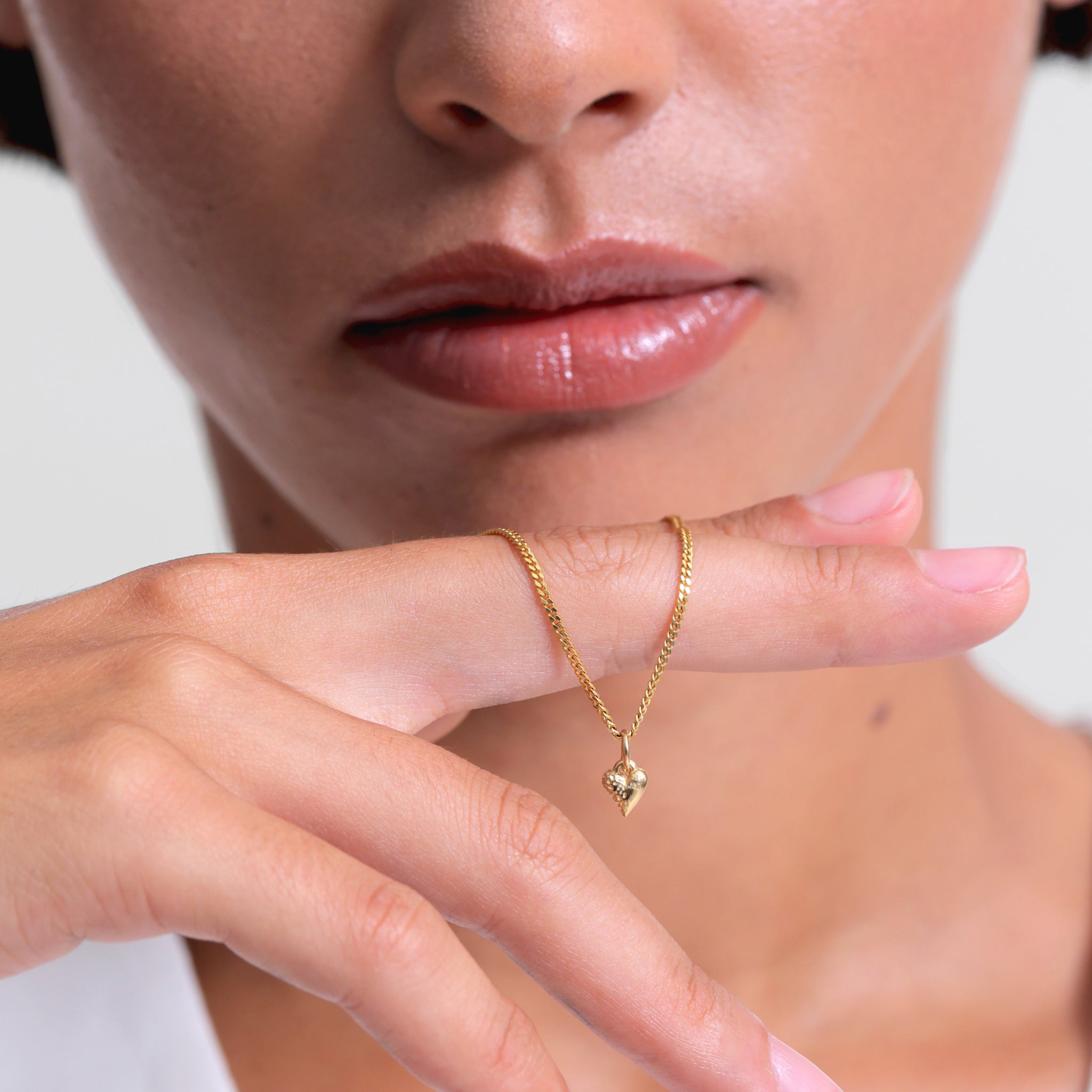 Stilnest Tiny Heart Anhänger 585 Gold strukturiert