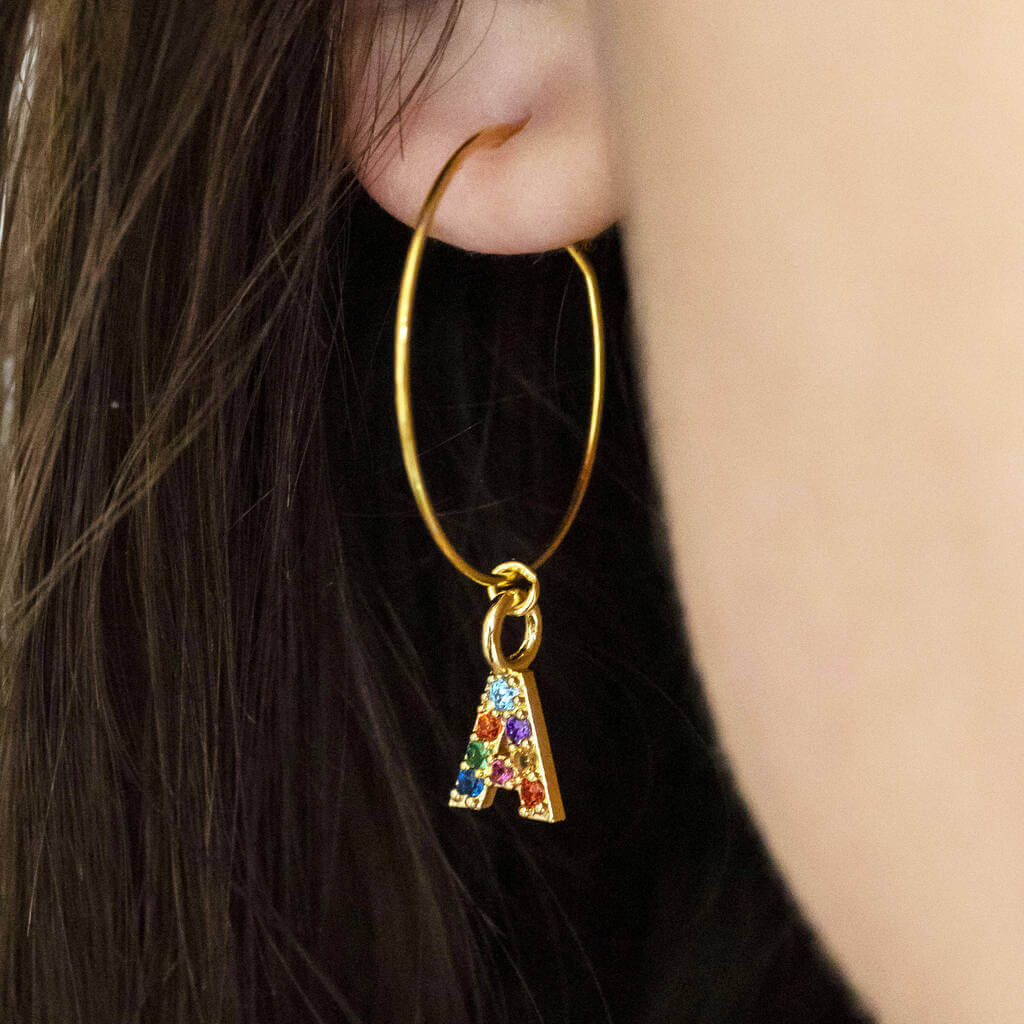 Joy by Corrine Smith Rainbow Initial Creolen gold Zirkonia