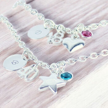 Joy by Corrine Smith Milestone Birthday Initial Charm Armband Silber