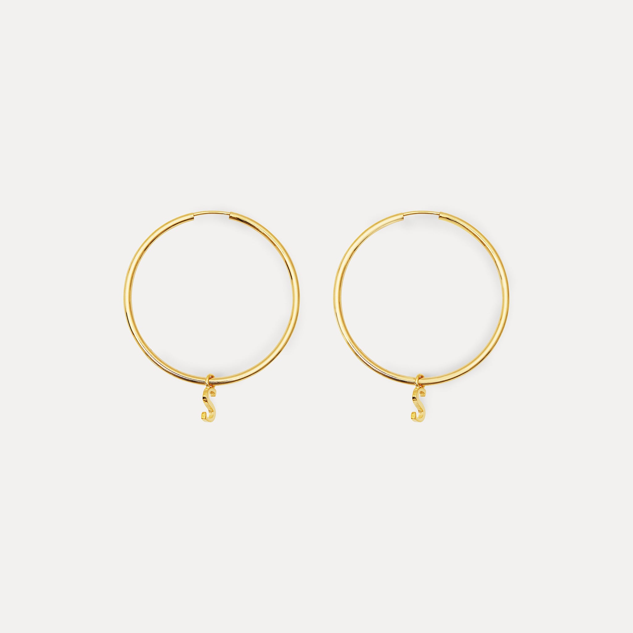 Stilnest Earrings Mini Initial Creolen Groß 24k Gold A