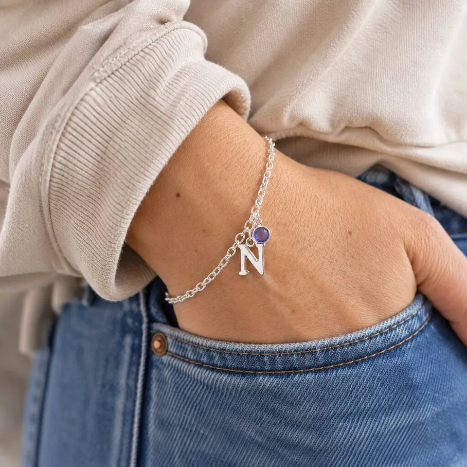 Joy Initial Charm Birthstone Armband Silber Swarovski