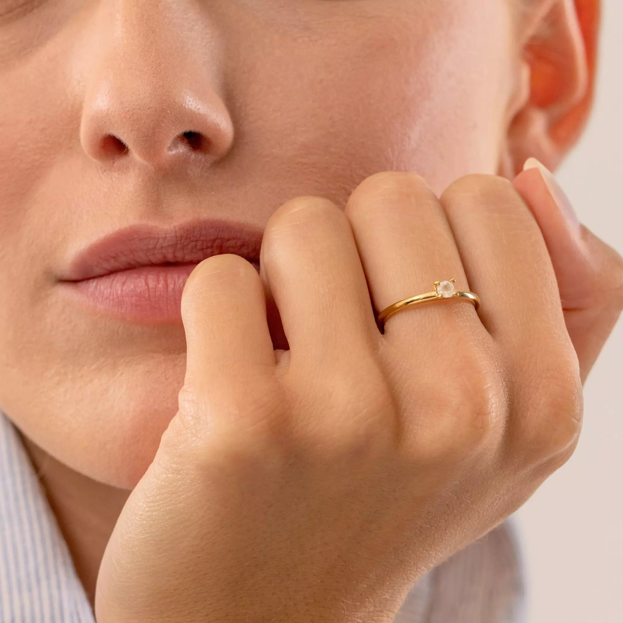 Stilnest Rings Mondstein Solitär Ring Rund 24k Gold