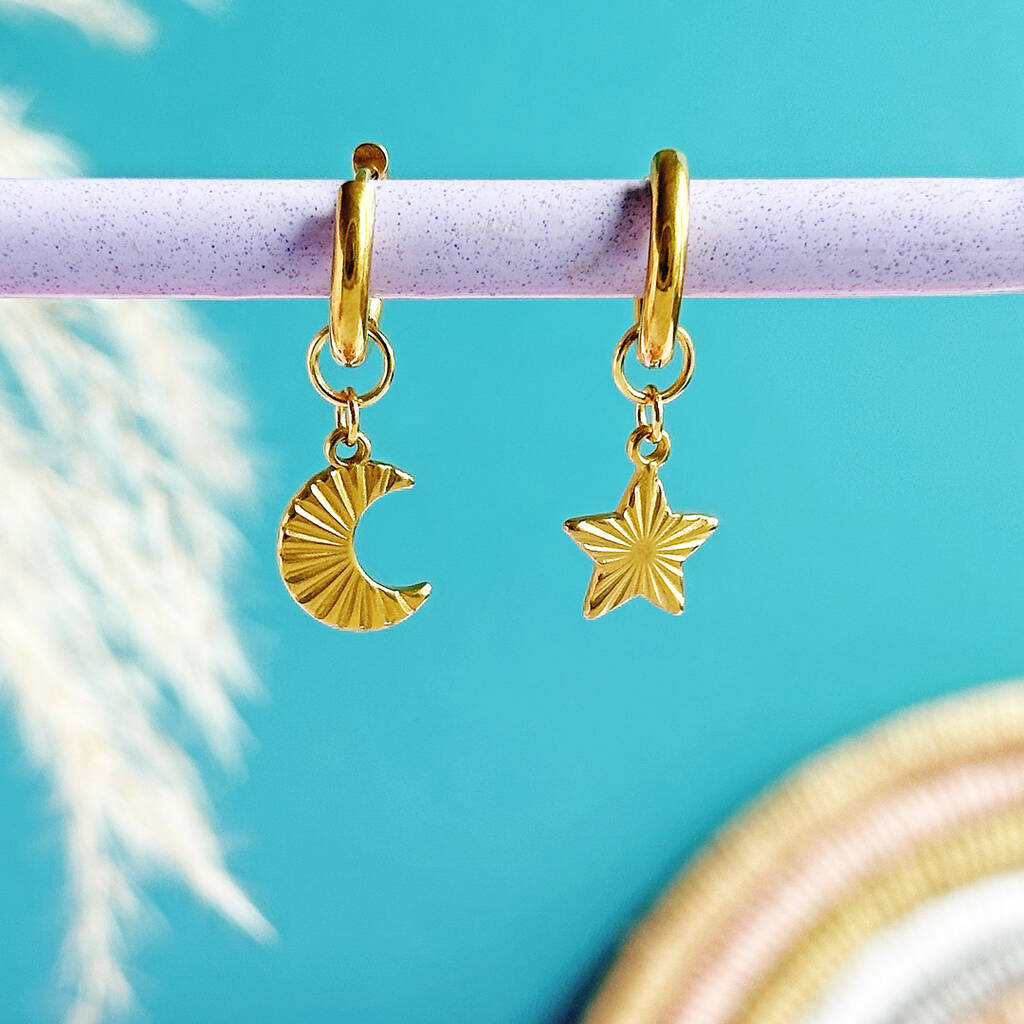 Joy by Corrine Smith Moon Star Huggie Creolen Gold 1,5cm