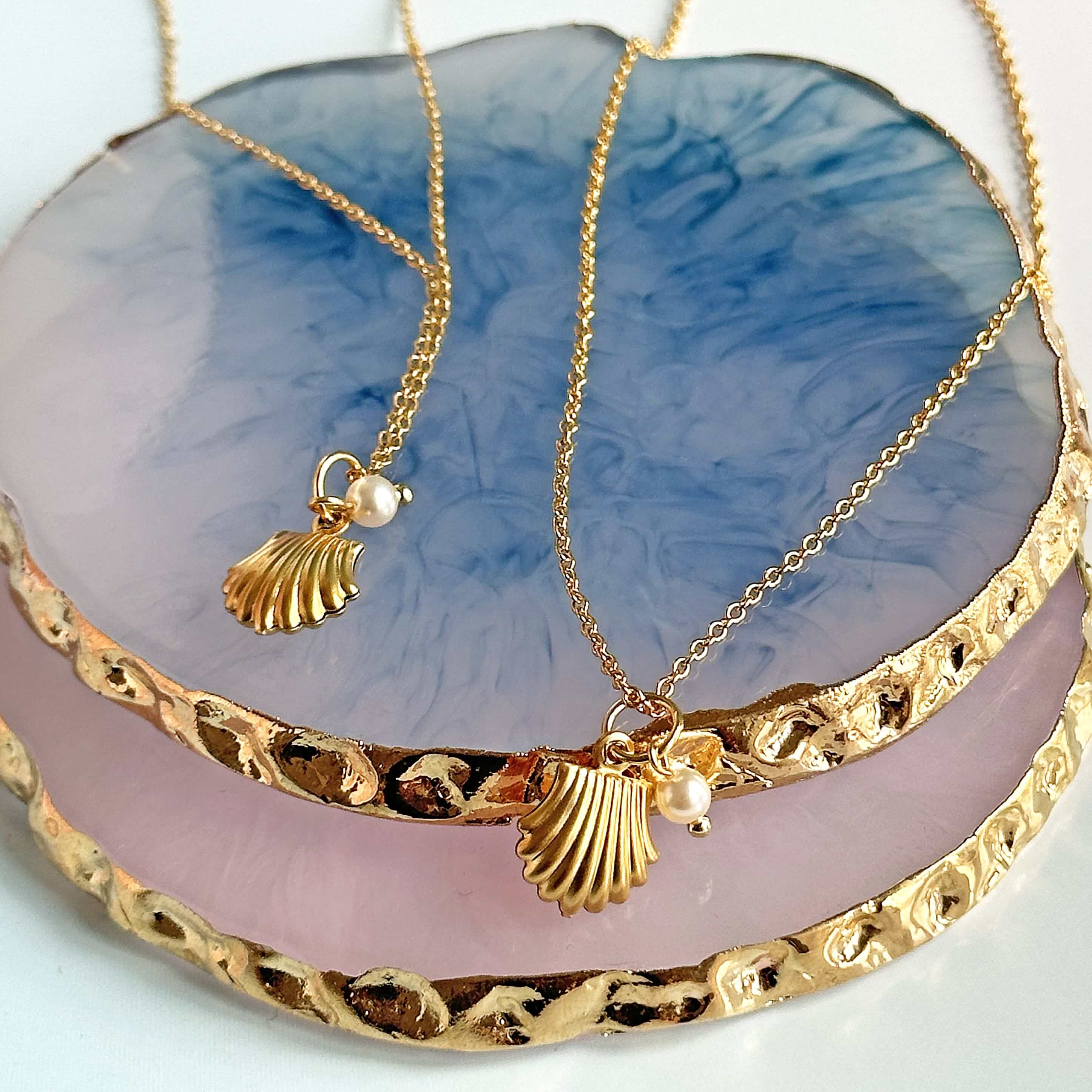 Joy by Corrine Smith Halskette Muschel Gold Perle verstellbar