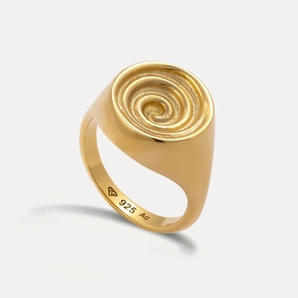 Stilnest Hypnotic Signet Ring 24k Gold Vermeil Spirale Gr.52