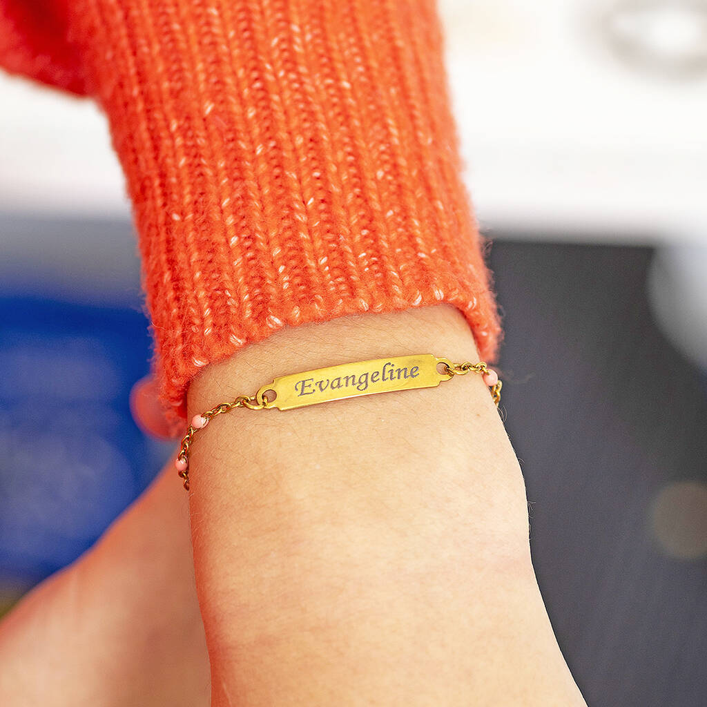 Joy Beaded Name Armband Gold personalisiert Gravur
