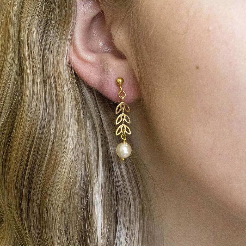 JOY by Corrine Smith Leaf Pearl Ohrringe Gold Perle 1,5 cm