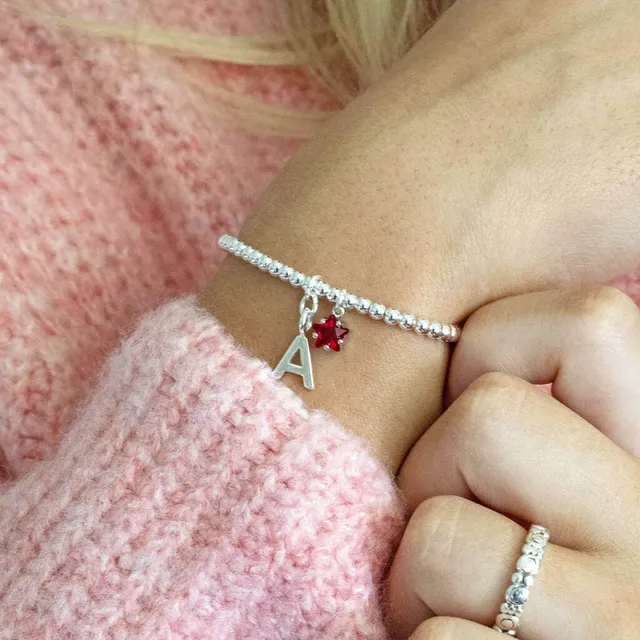 Joy by Corrine Smith Initial Stern Armband Silber verstellbar