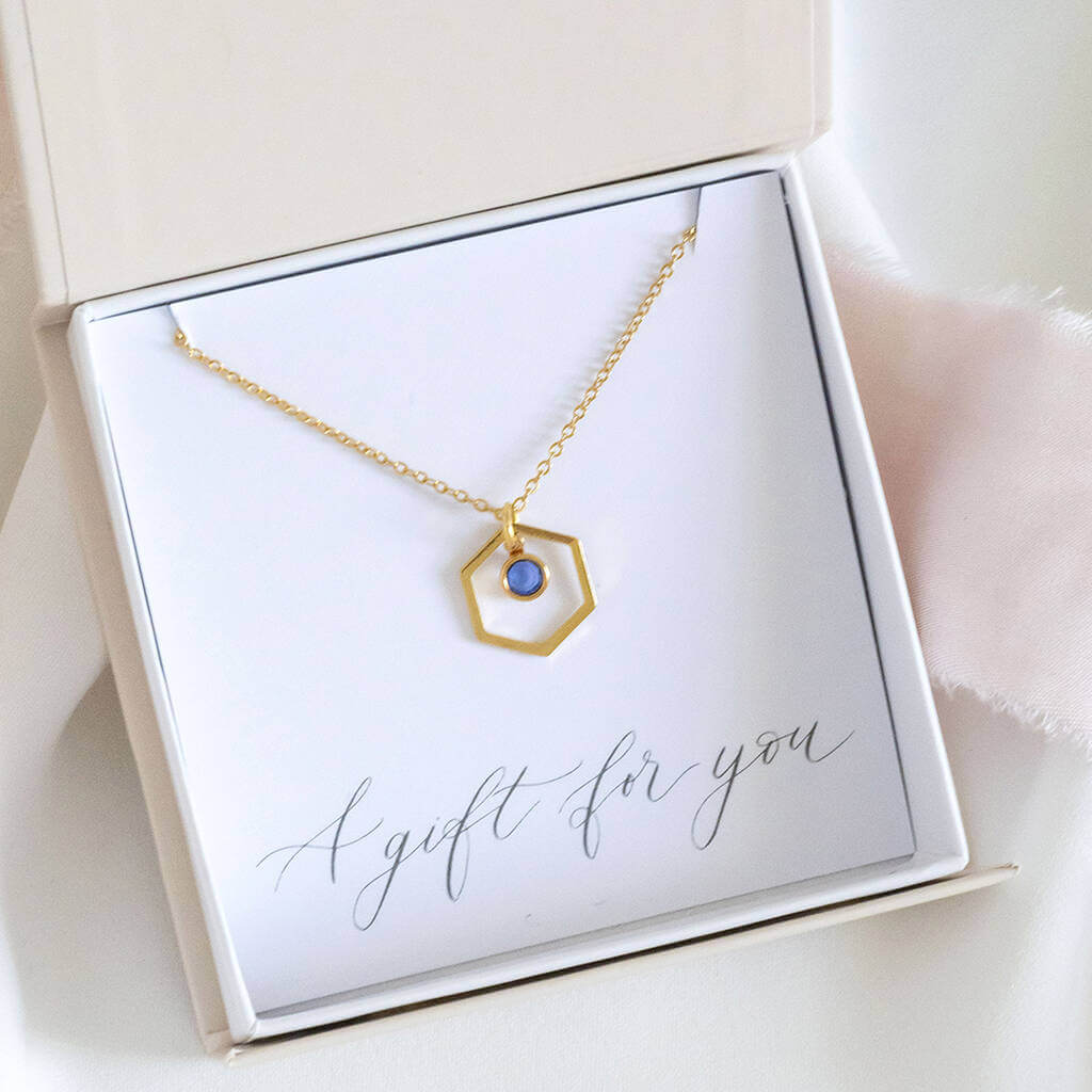 Joy by Corrine Smith Hexagon Geburtsstein Halskette Gold