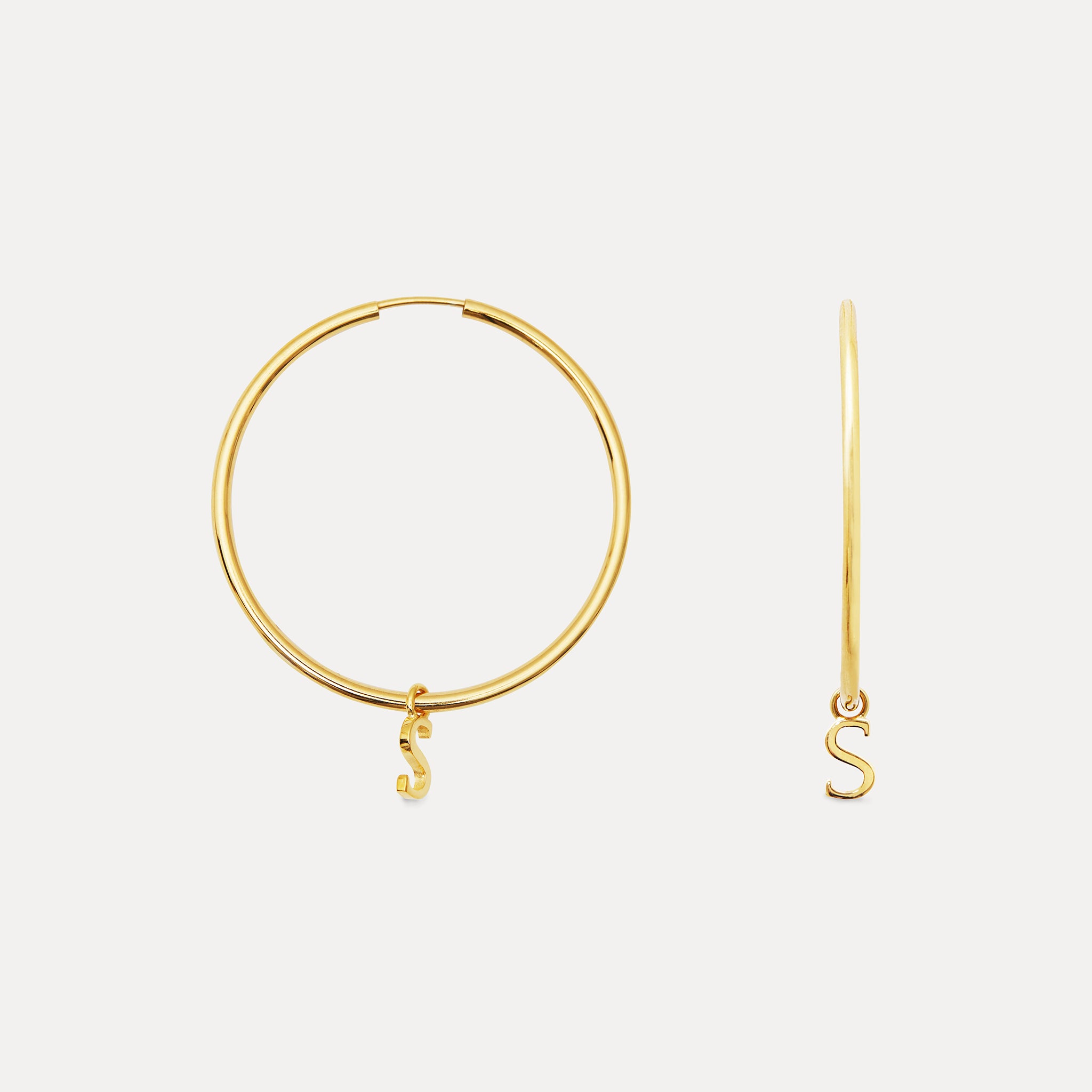 Stilnest Earrings Mini Initial Creolen Groß 24k Gold A