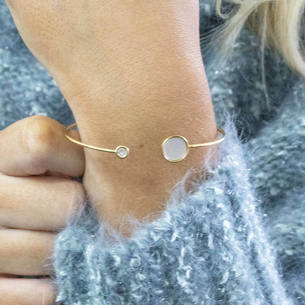 Joy by Corrine Smith Bangle Armreif Perlmutt Kristall Gold