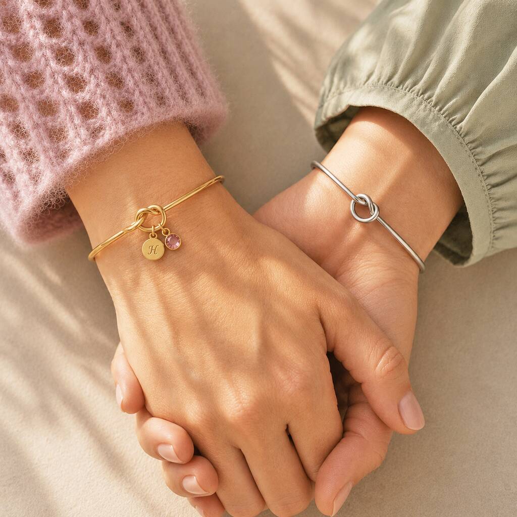Joy by Corrine Smith Friendship Knot Armreif Gold Geburtsstein