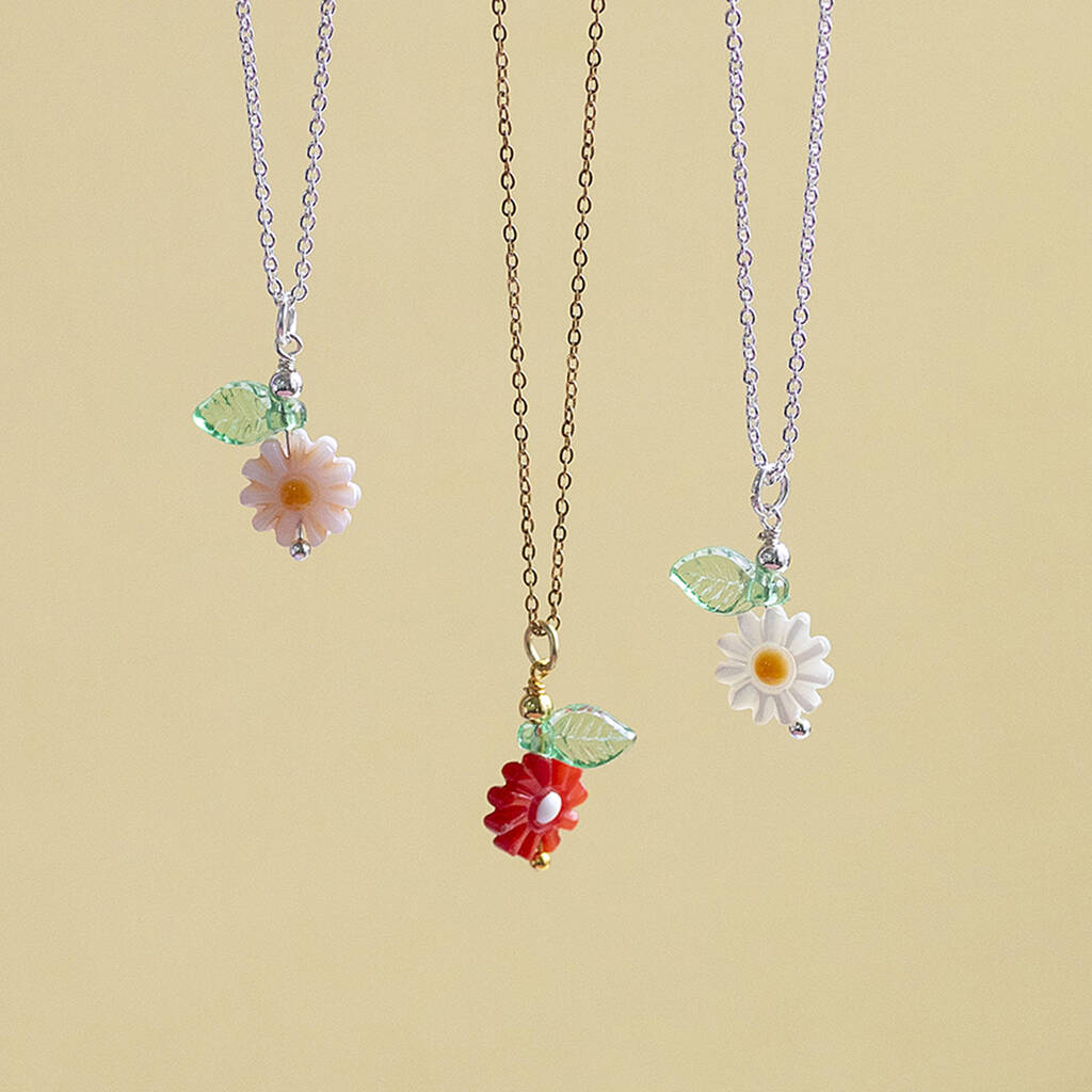 Joy by Corrine Smith Daisy Leaf Halskette Gold Perlmutt 2cm