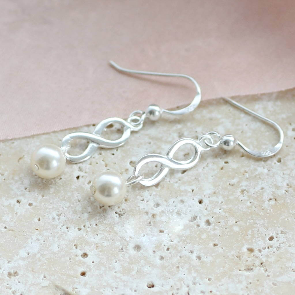 Joy by Corrine Smith Infinity Ohrringe Silber Perle