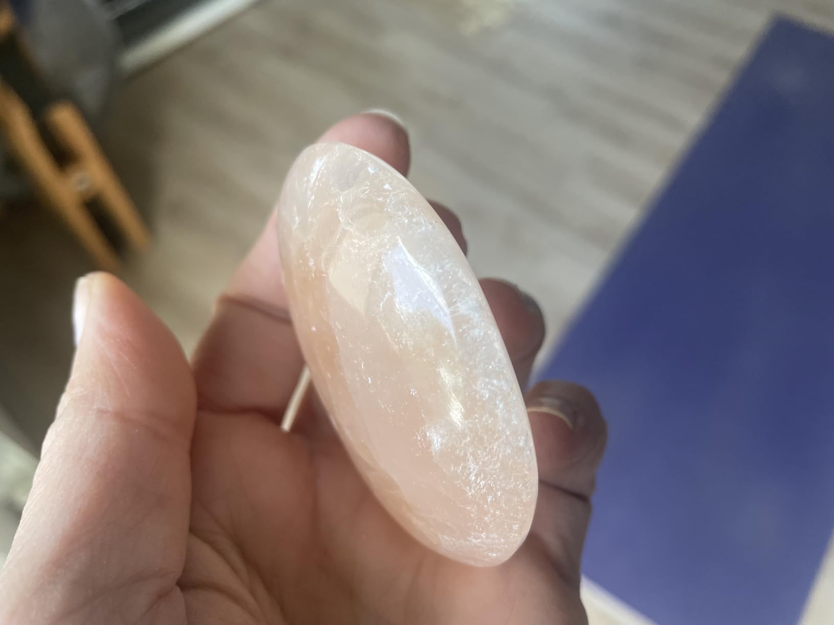 NKlaus Healing Crystals Pfirsich Selenit Handschmeichler 78 g