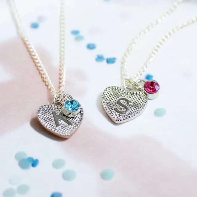Joy by Corrine Smith Child's Initial Heart Halskette Gold Geburtsstein