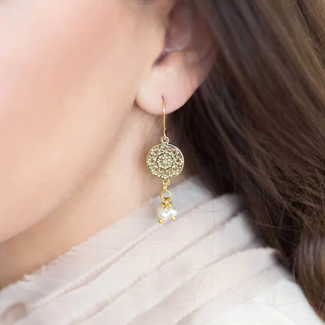 Joy Gold Filigree Triple Pearl Ohrringe Perlen