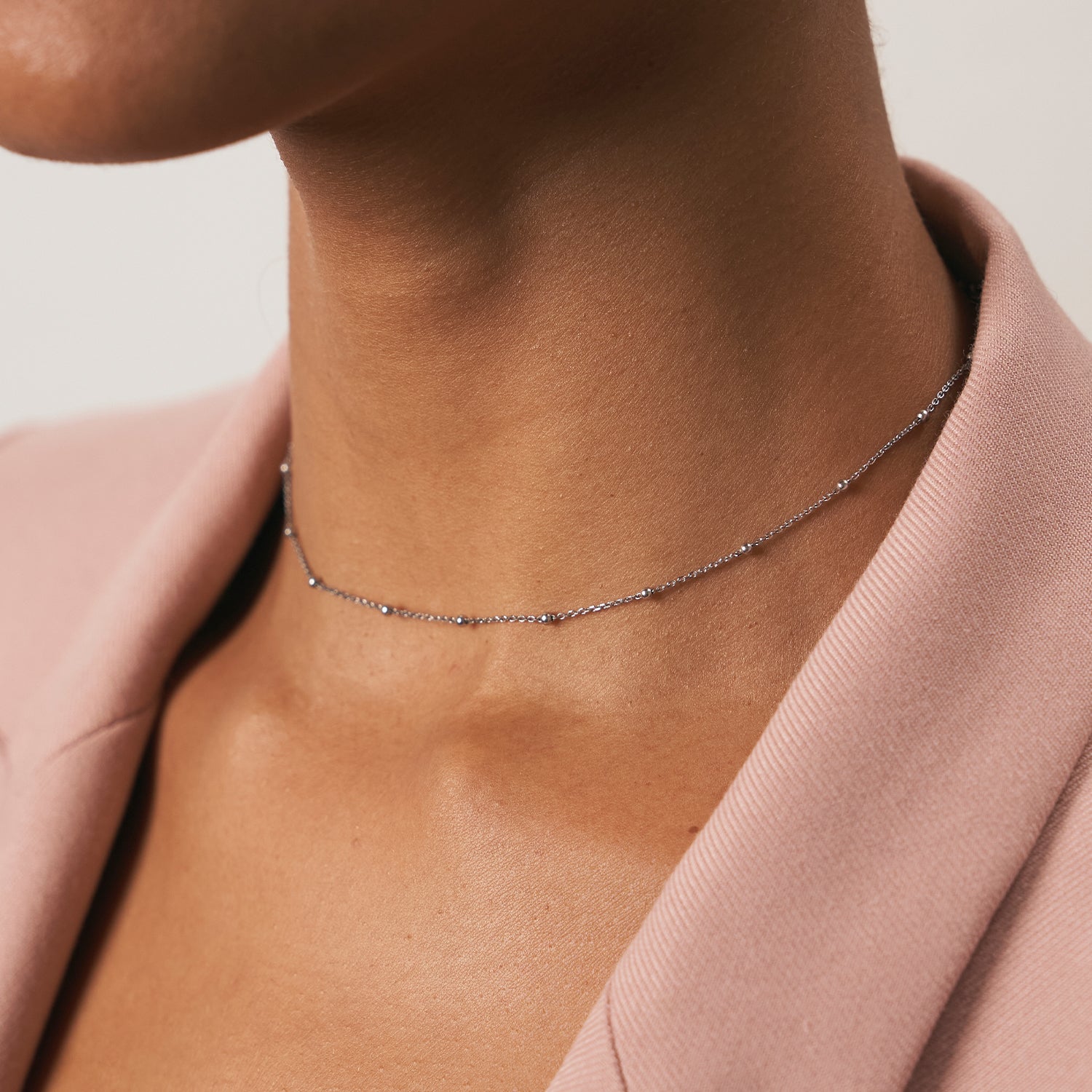Stilnest Satellite Choker Halskette 24k Gold 32+8cm