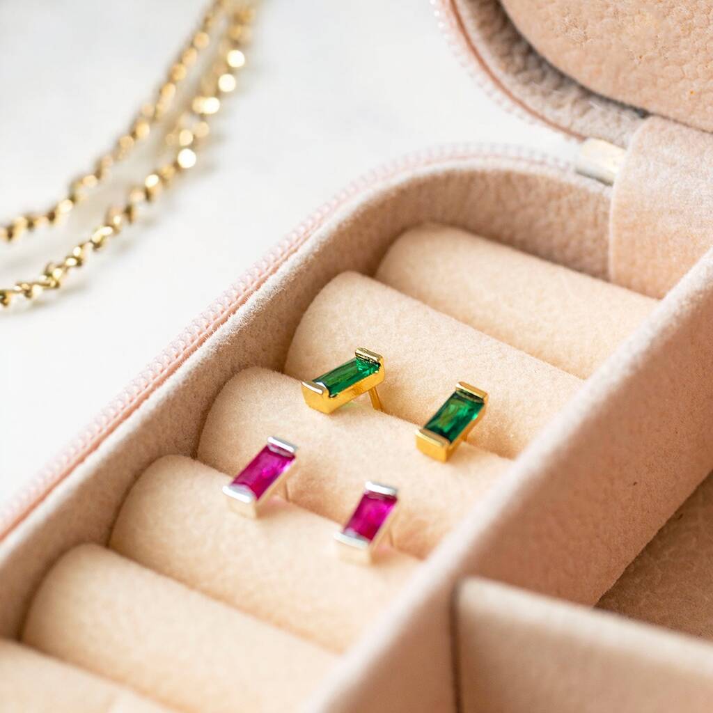 Joy by Corrine Smith Baguette Birthstone Ohrstecker Gold