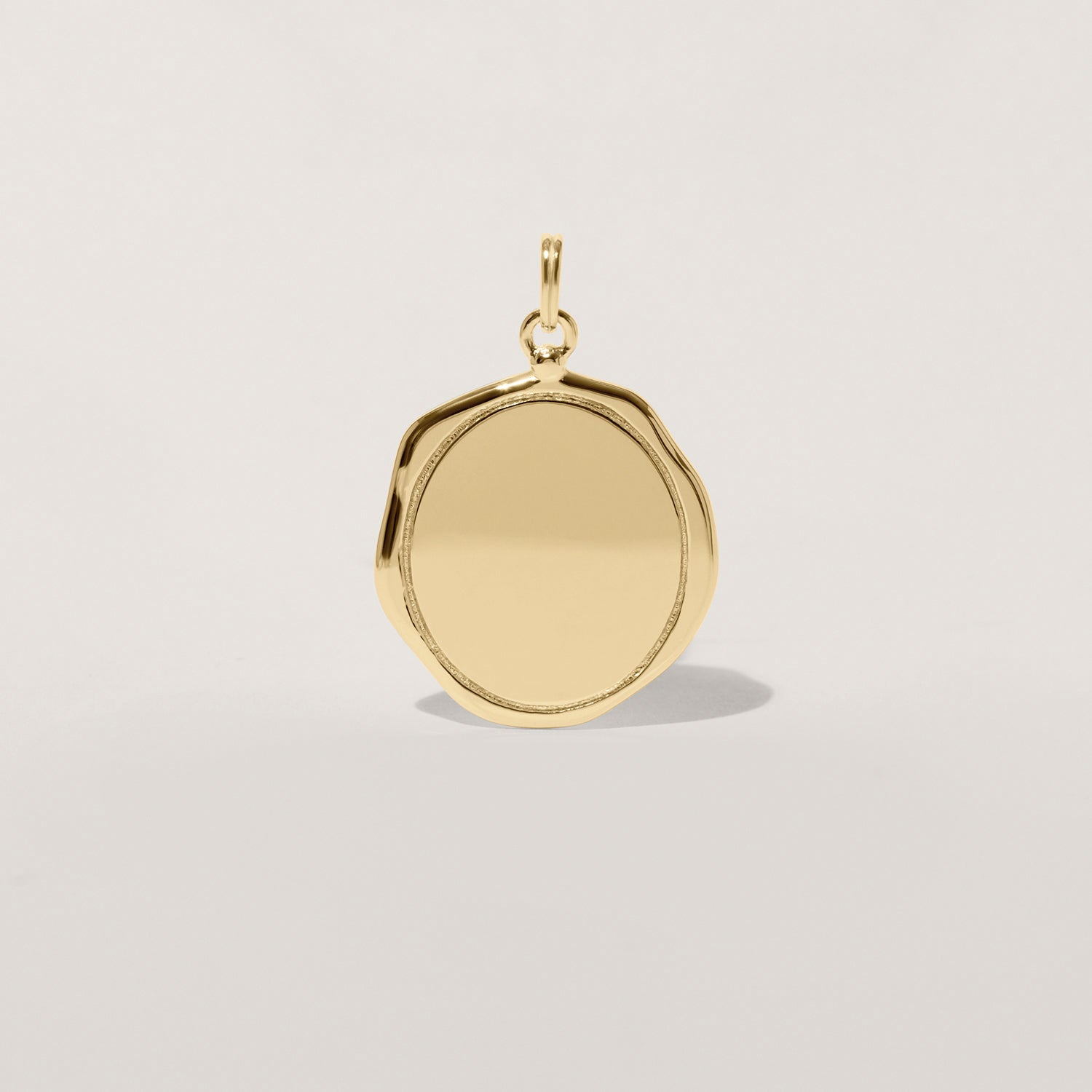 Stilnest Large Seal Anhänger 585 Gold 14k Massivgold gravierbar