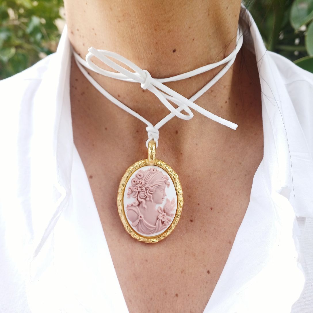 Alevá Bijoux Cammei Rosa Kamee Anhänger Gold