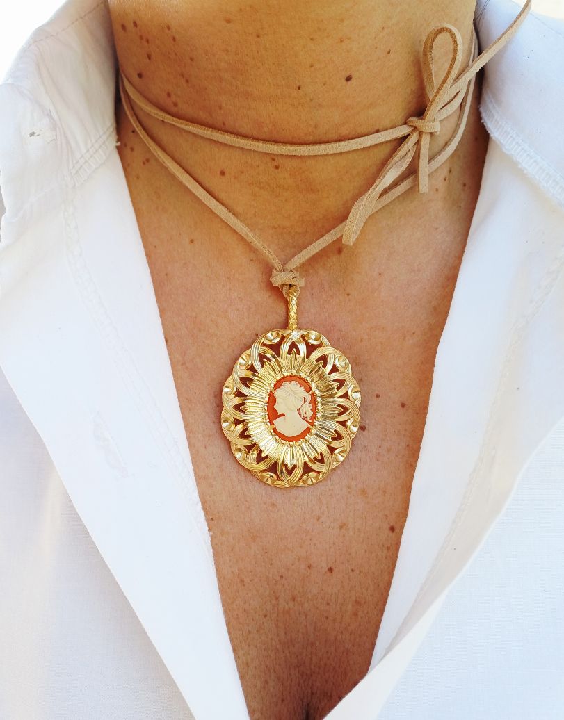 Alevá Bijoux Romeo Anhänger Gold Kamee 5 cm