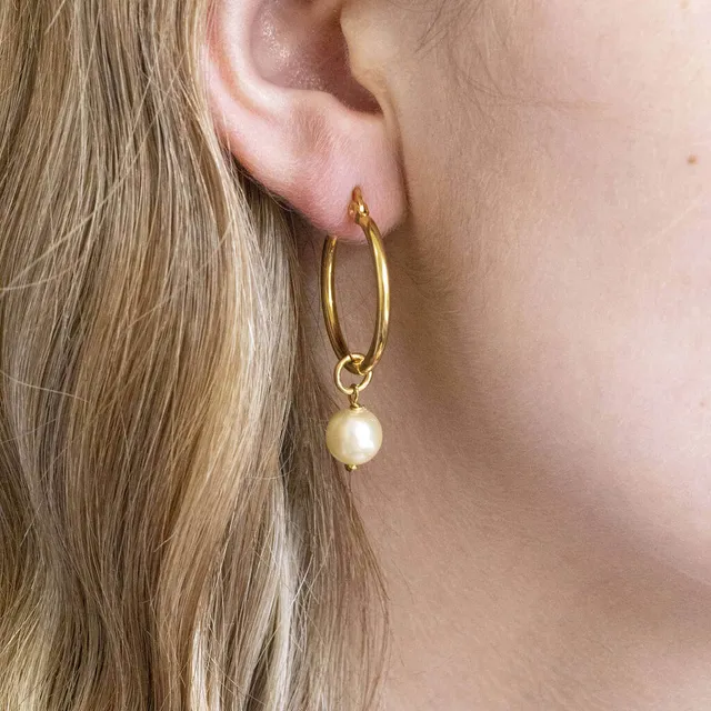 Joy by Corrine Smith Hinged Hoop Ohrringe Gold mit Swarovski Perle