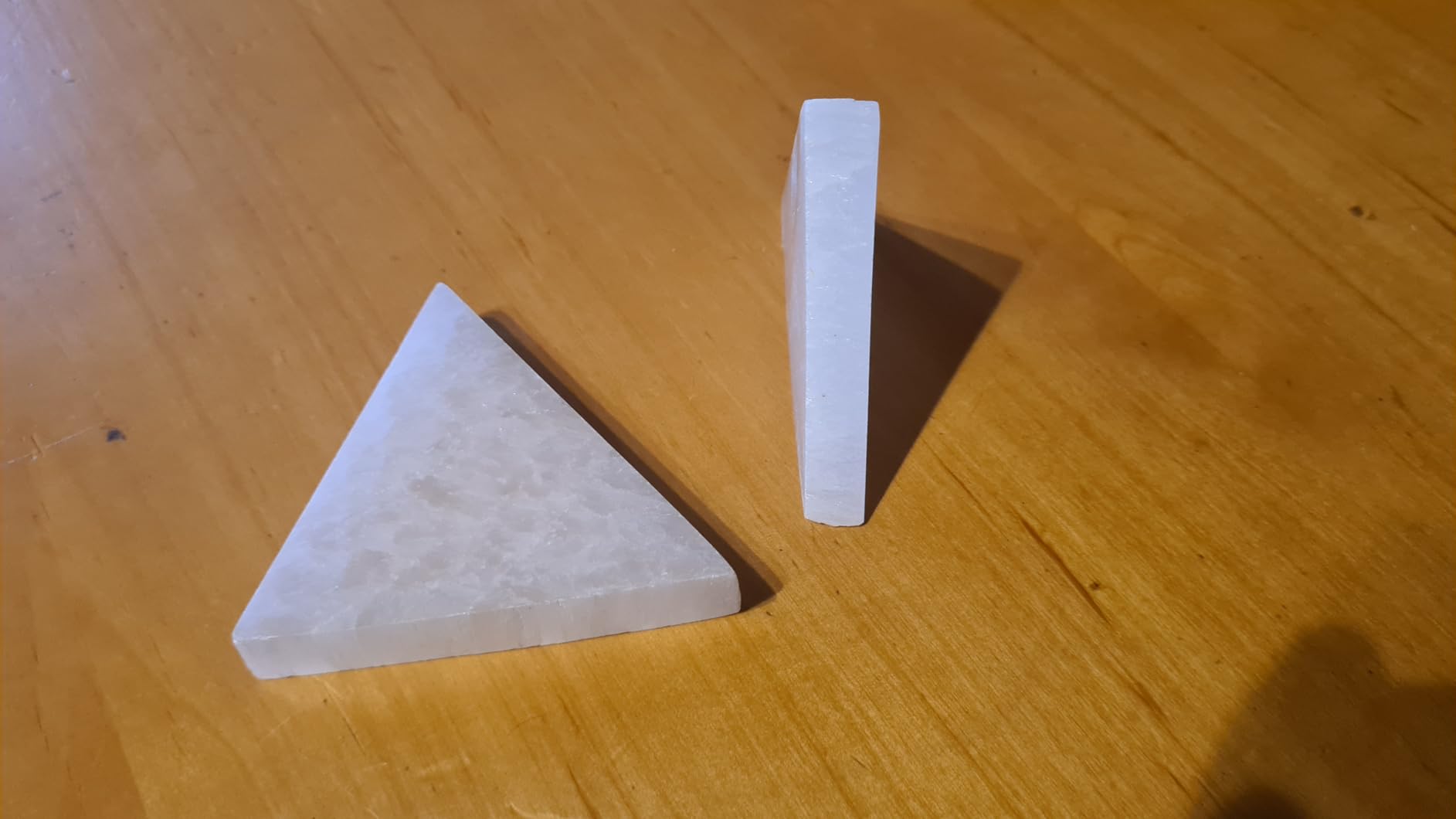 NKlaus Healing Crystals Selenit Dreieck 7x8cm Ladeplatte