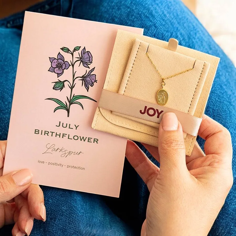 Joy by Corrine Smith Birth Flower Halskette Geburtsblume Set