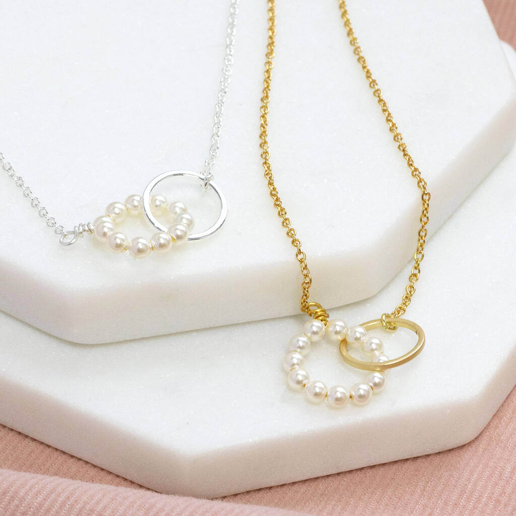 Joy by Corrine Smith Beaded Pearl Eternity Halskette Gold Perlen
