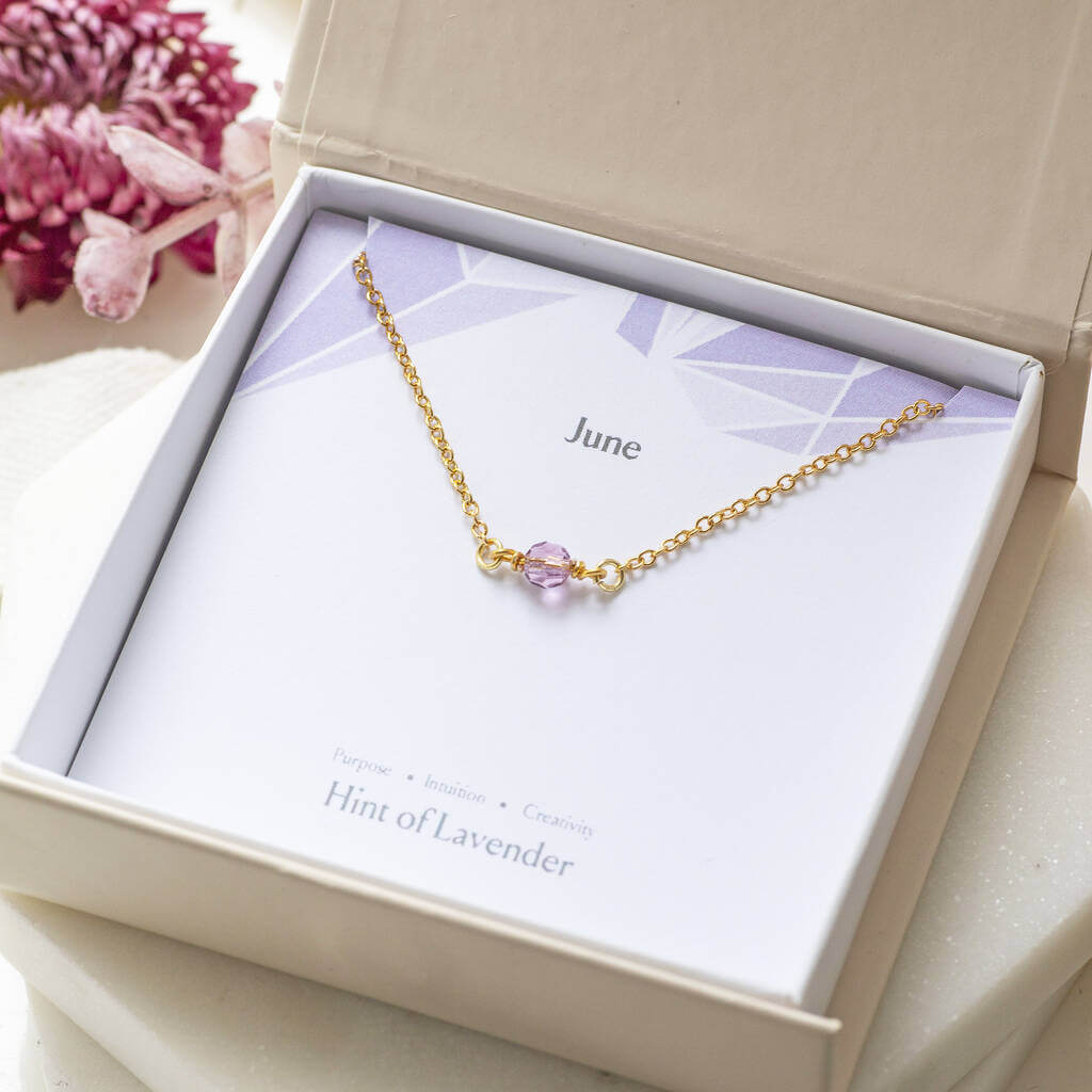 Joy by Corrine Smith Minimalist June Birthstone Halskette Gold Perle
