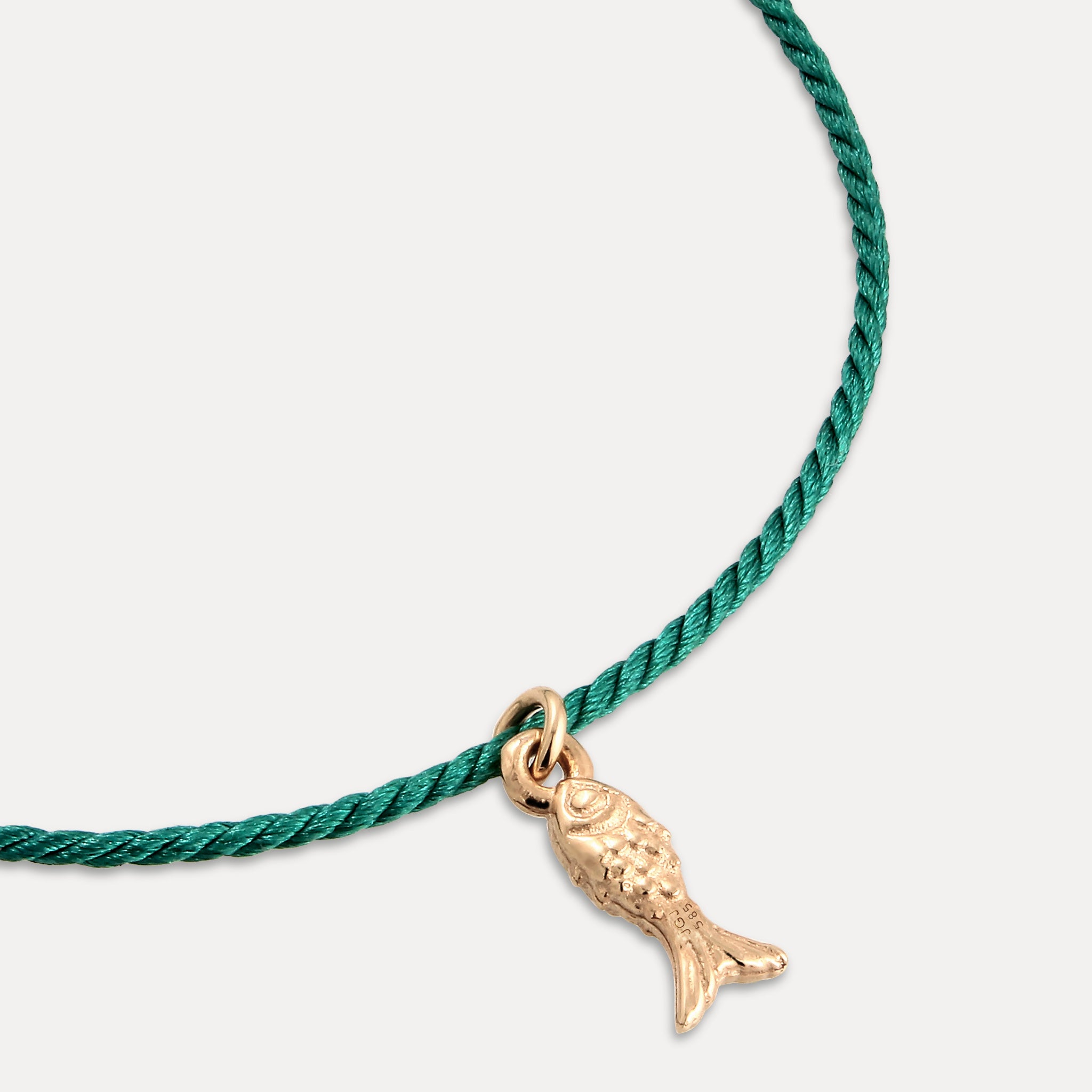 Stilnest Tiny Fish Armband 14k Gold 16cm Kordel