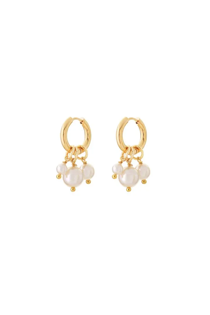 Joy by Corrine Smith Triple Pearl Ohrringe Gold Creolen