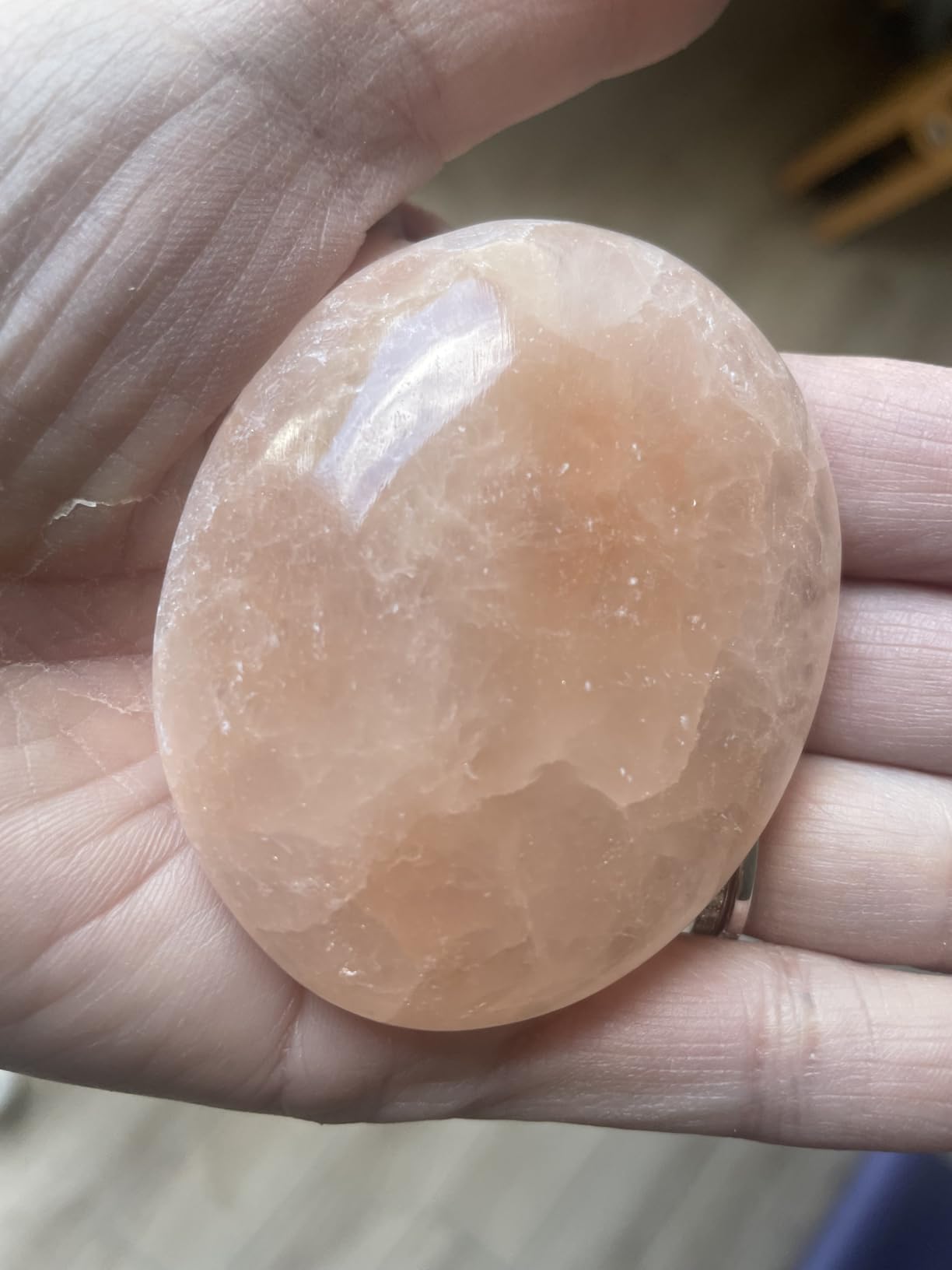 NKlaus Healing Crystals Pfirsich Selenit Handschmeichler 78 g