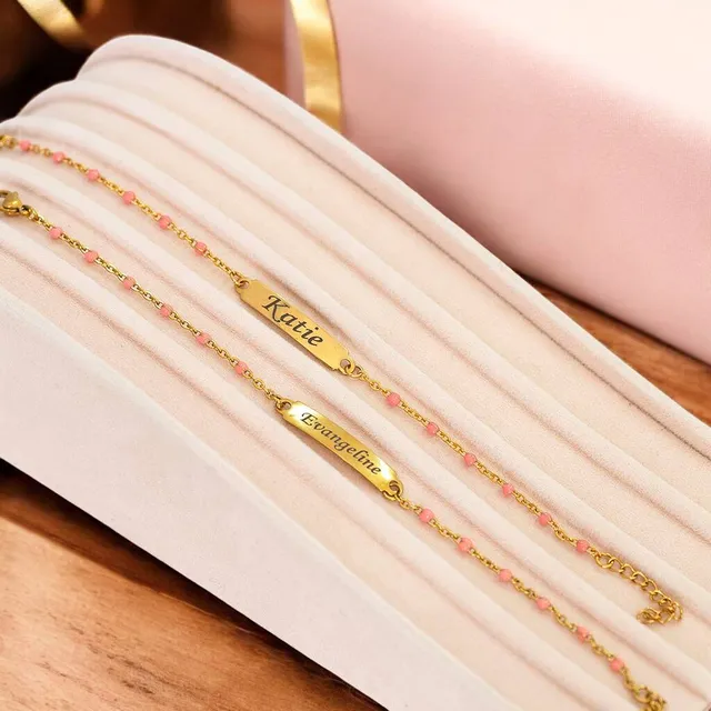 Joy Beaded Name Armband Gold personalisiert Gravur