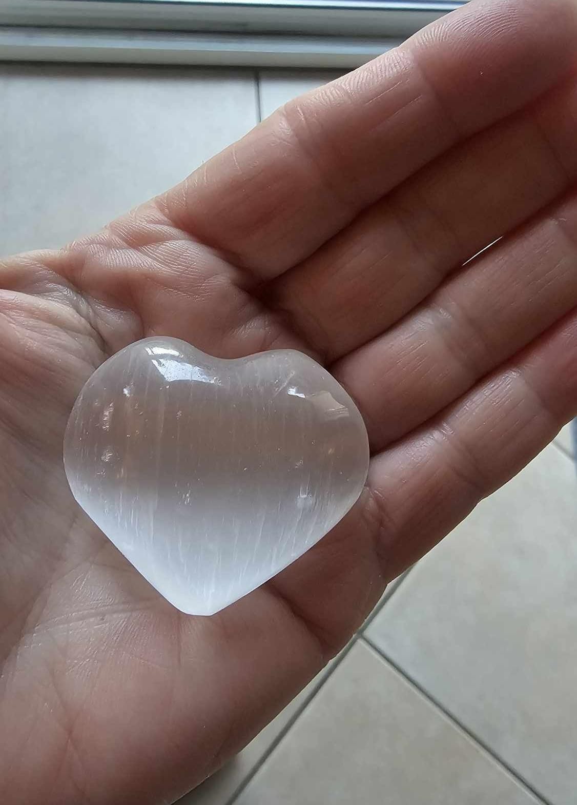 NKlaus HEALING CRYSTALS Selenit Herzstein 4cm 3 Stück weiß