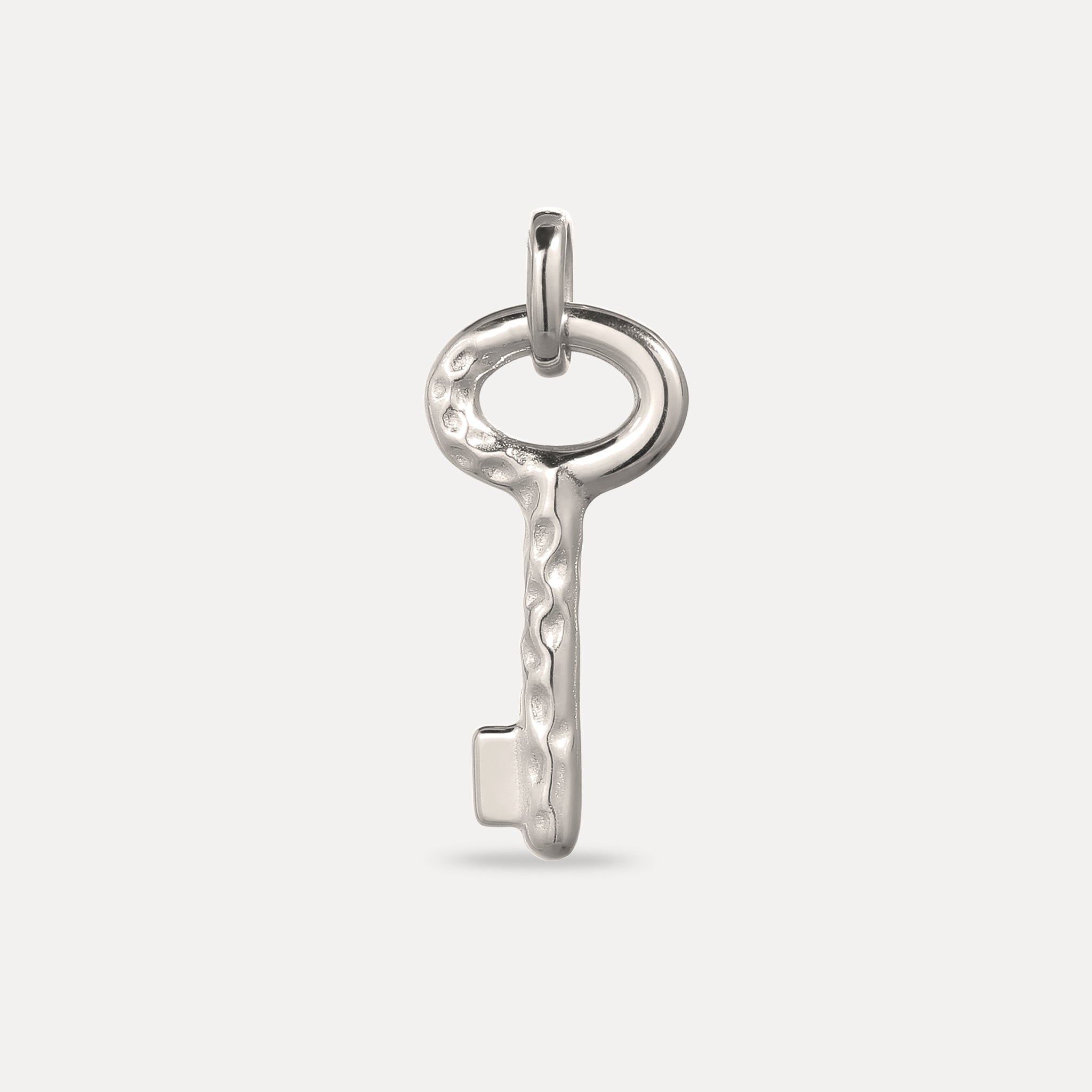 Stilnest Key Charm Anhänger Gold Vermeil texturiert